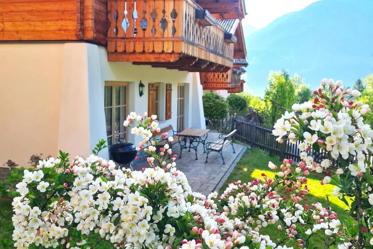 Chaletdorf Am Sonnenhang Neukirchen am Großvenediger エクステリア 写真