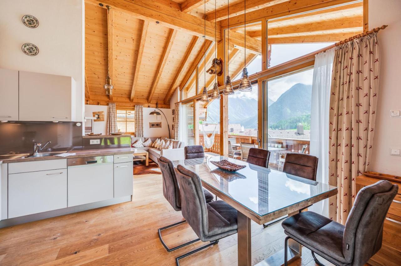 Chaletdorf Am Sonnenhang Neukirchen am Großvenediger エクステリア 写真