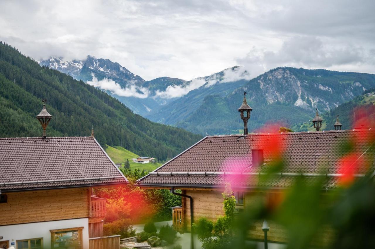 Chaletdorf Am Sonnenhang Neukirchen am Großvenediger エクステリア 写真